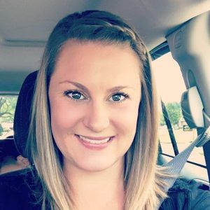 Meet your Posher, Elise